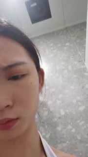 更多视频Telegram搜索@gtkankan7 (1)