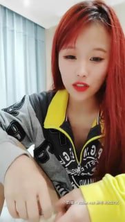 #瑶瑶Kiyomi 高颜值红发苗条妹子爆菊啪啪，跳蛋塞入手指扣菊花再卫生间爆菊ㅤ