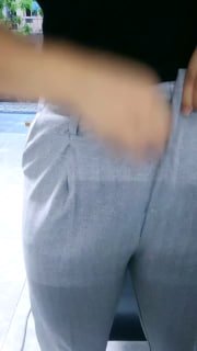 超市老板娘，【北冥有鱼】，背对着顾客在店里玩跳蛋，喷水太多，首次无套啪啪，被颜射，床单湿了一大片
