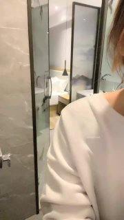 美少女佳佳19約男主開房啪啪~跳蛋自慰~流白漿20221225(1)