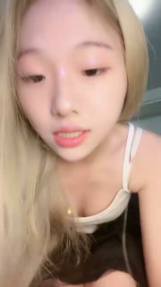 #主播 甜美活泼金发美女 跳蛋假屌双管齐下椅子上骑坐深插