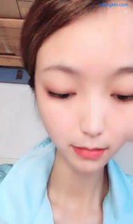 #清纯美少女小战士 00后小护士 宿舍全裸沐浴 跳蛋自慰粉x